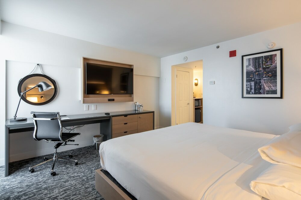 Фото Отель Doubletree by Hilton New York Jfk Airport