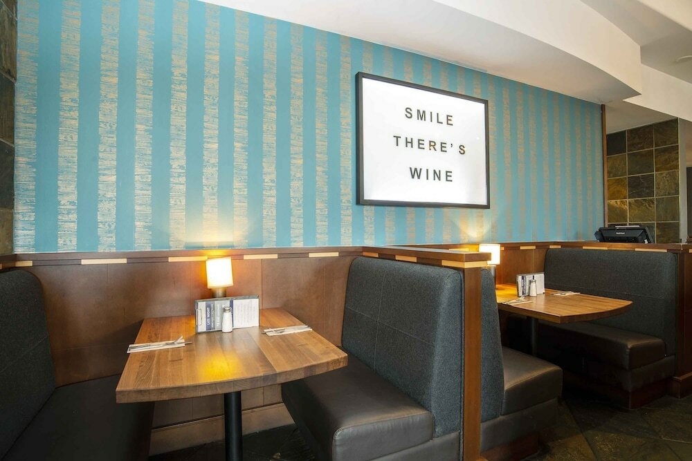 Фото Sandman Hotel & Suites Prince George