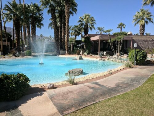 Внешний вид отеля Desert Isle of Palm Springs в Палм-Спрингс, фото 4