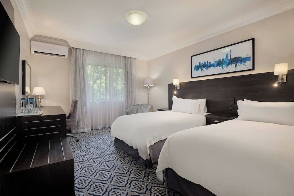 Фото Protea Hotel by Marriott Johannesburg Balalaika Sandton