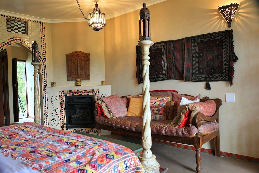 Фото Far Hills Hotel