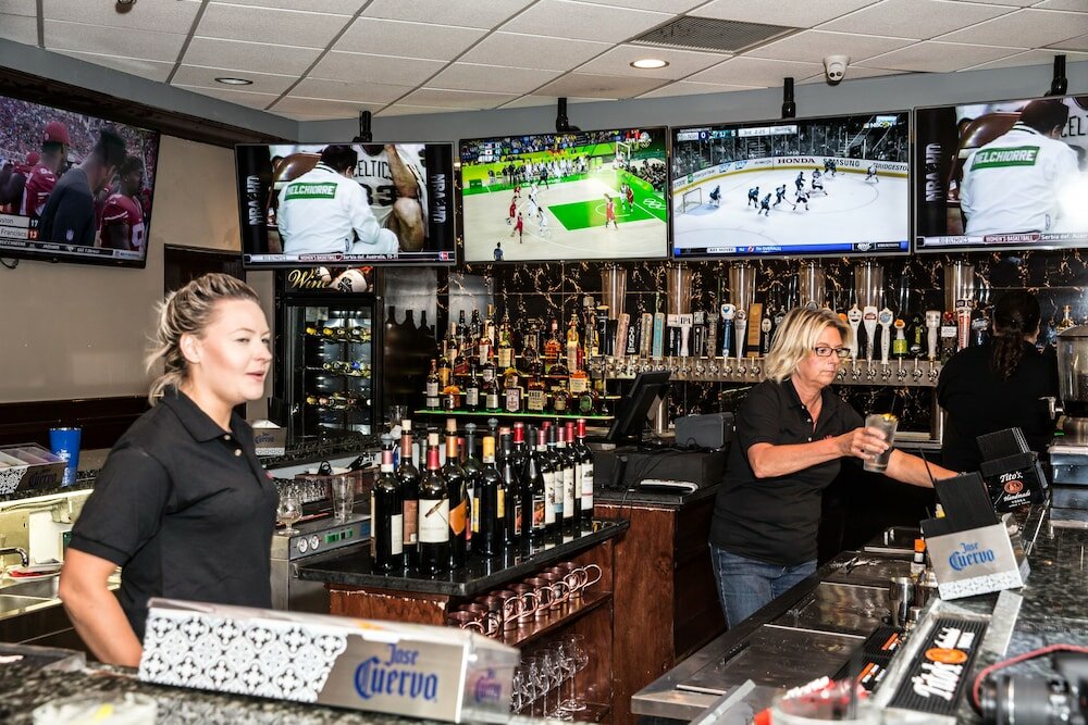 Фото Ramada Plaza by Wyndham Chicago North Shore