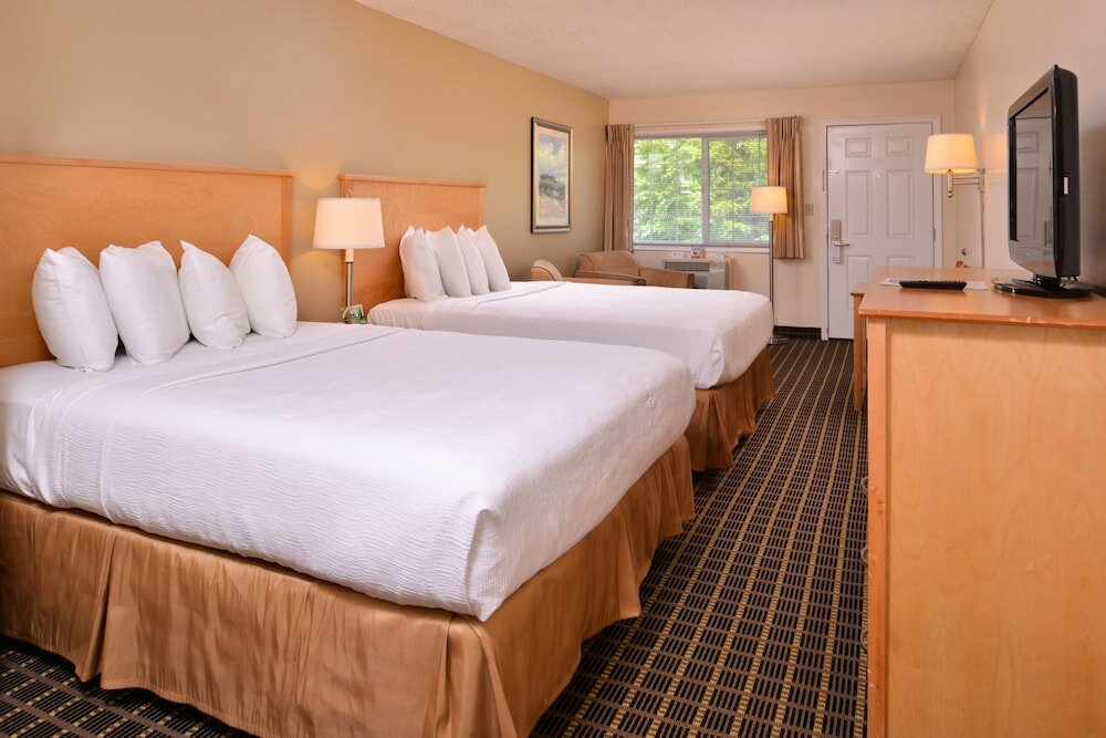 Фото Campus Inn & Suites Eugene Downtown