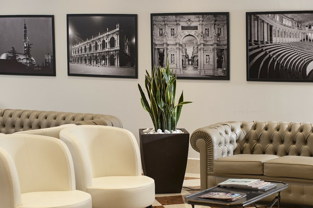 Фото Shg Hotel De La Ville