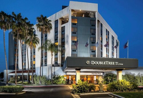 Гостиница DoubleTree by Hilton Carson в Карсоне