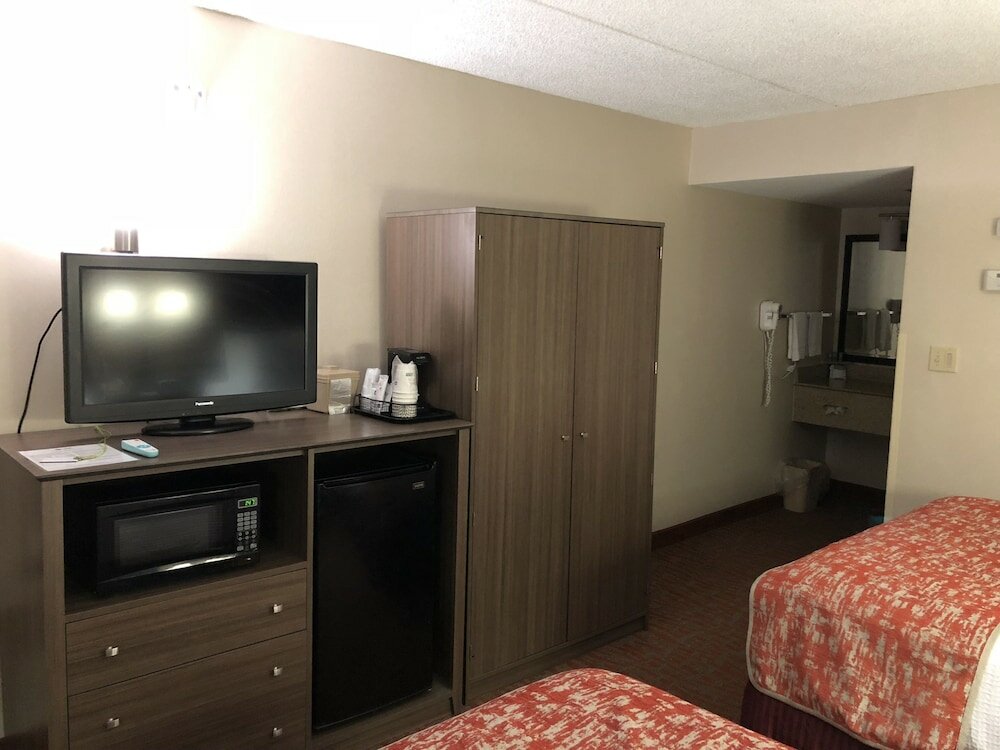 Фото Mho Inn & Suites