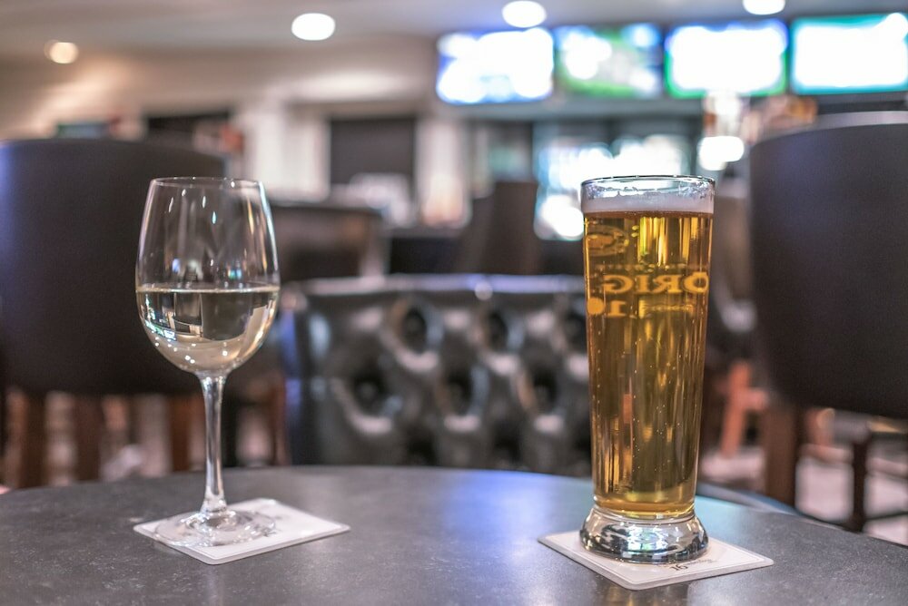 Фото Ramada Plaza by Wyndham Calgary Downtown