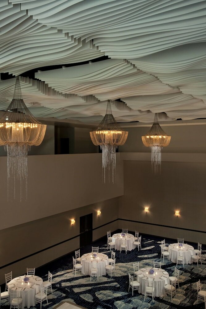 Фото Sheraton Oklahoma City Downtown Hotel