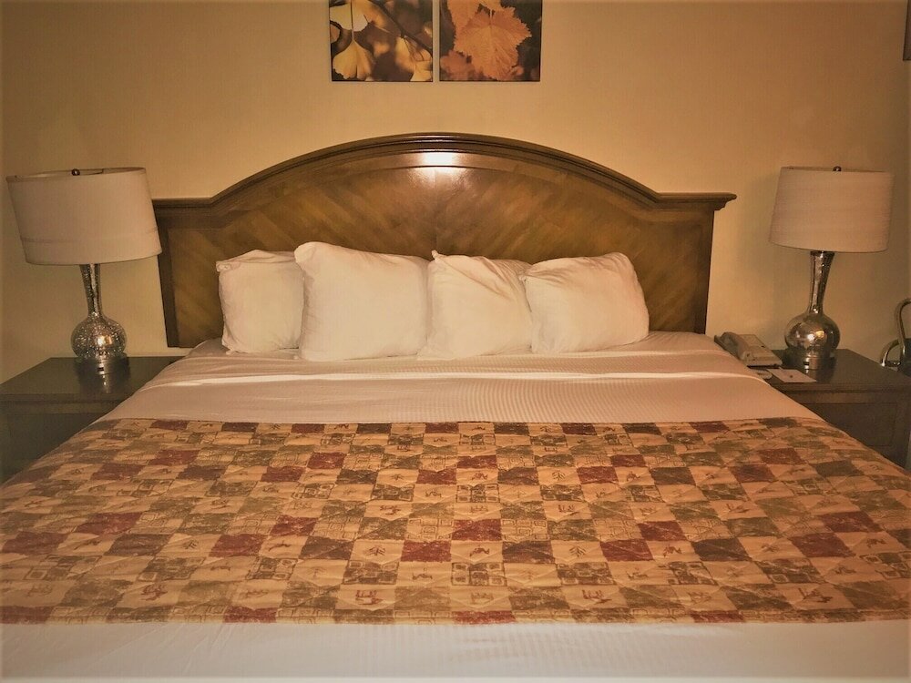 Фото Ramada by Wyndham Anchorage Downtown