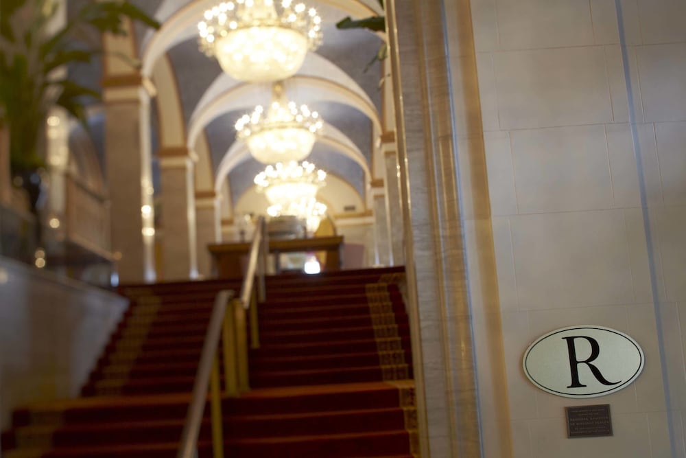 Фото Renaissance Cleveland Hotel