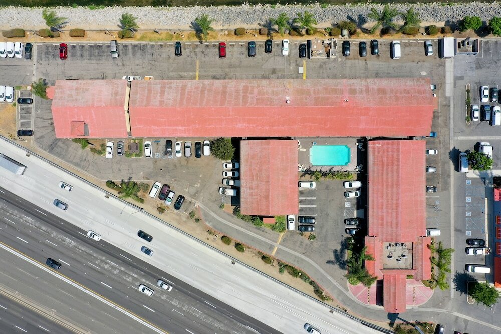 Фото La Quinta Inn by Wyndham Costa Mesa Newport Beach