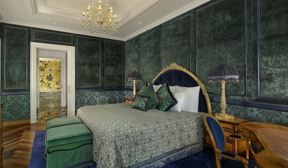 Фото The Reverie Saigon