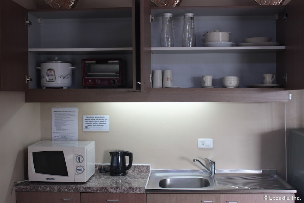 Фото Shaw Residenza Suites