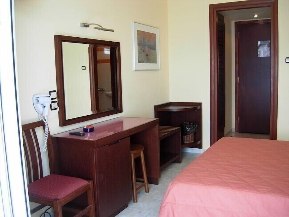 Фото Hotel Lefkadi