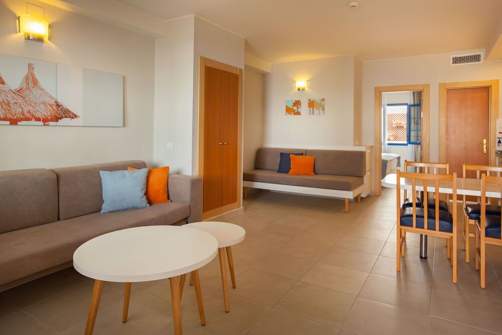 Фото Grupotel Cinco Plazas