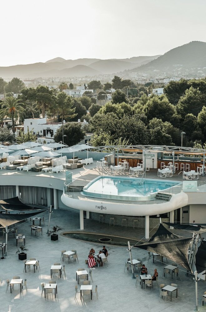 Фото The Ibiza Twiins Hotel