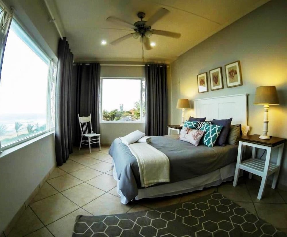 Фото Amanzi Beach House