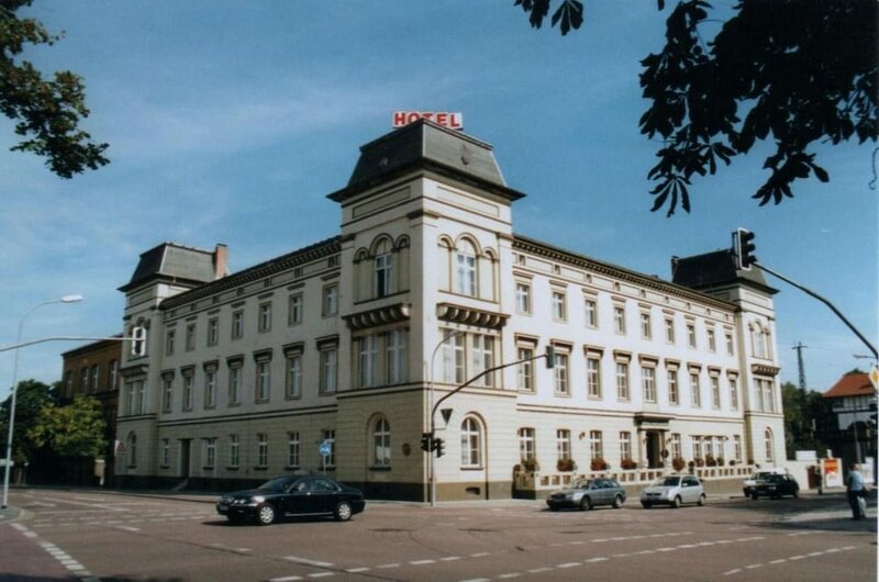 Гостиница Hotel Stadt Köthen в Кётене