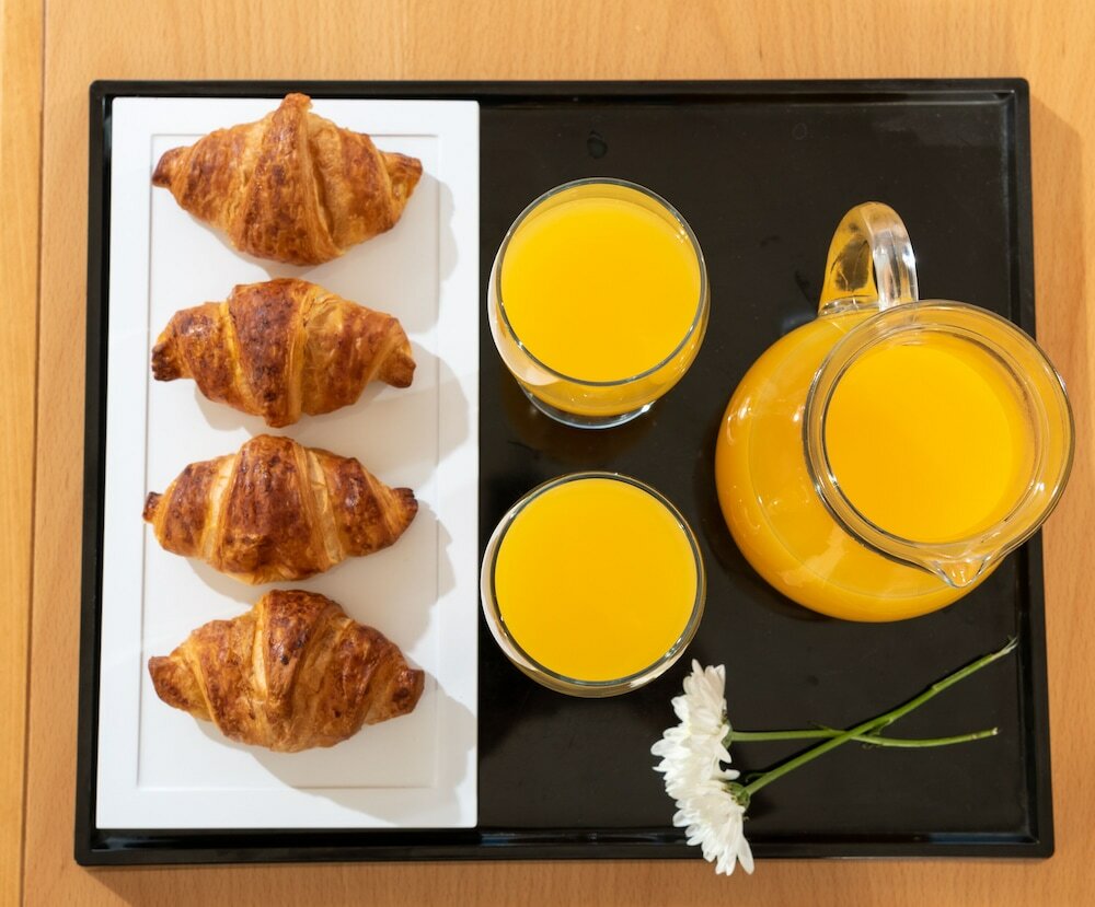 Фото Constantinou Bros Athena Royal Beach Hotel