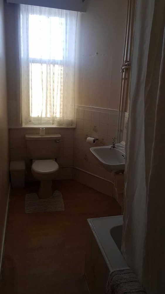 Фото The Waverley Guest House