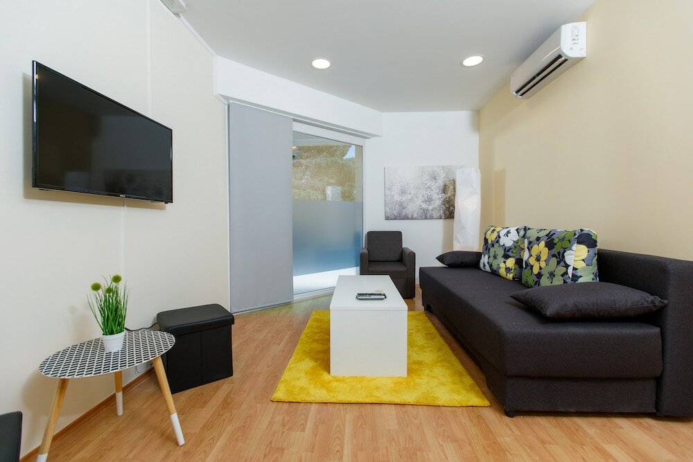 Фото Apartments Midnight City