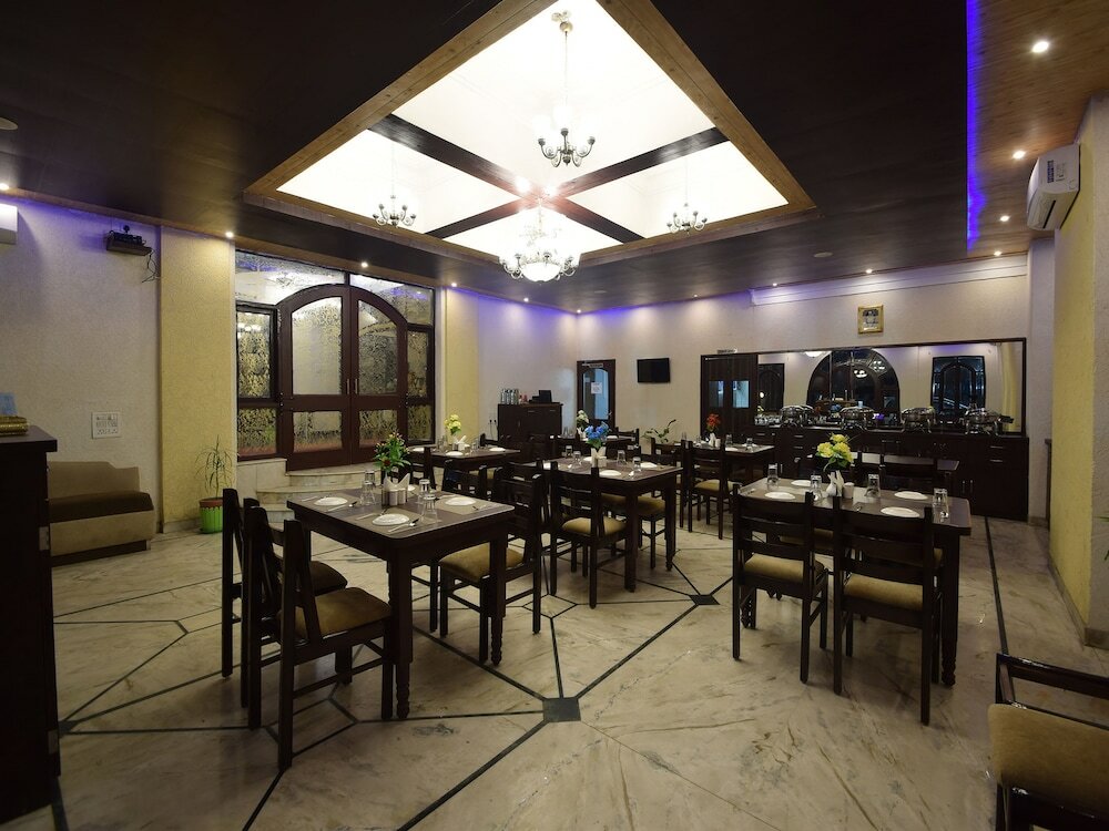 Фото Oyo 30226 Hotel Darshan Palace