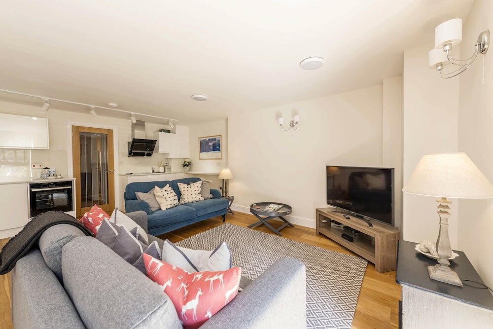 Фото No. 4 Ludbourne Hall