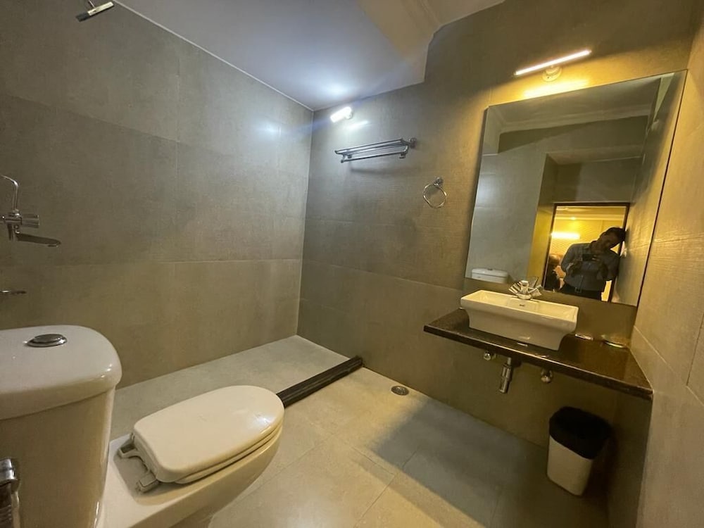 Фото Hotel Aashish