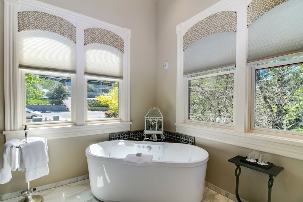 Фото Winchester Inn