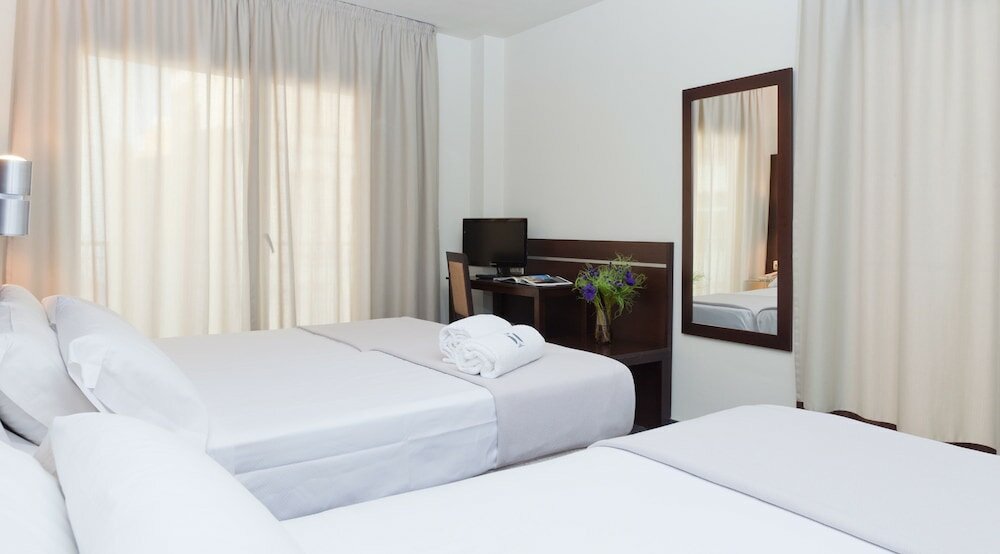 Фото Los Girasoles