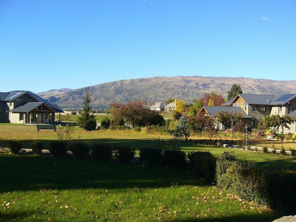 Фото Golf Course Road Chalets