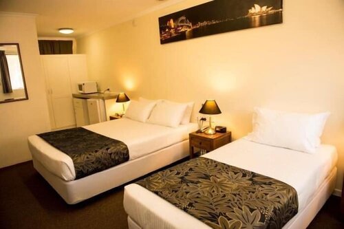 Гостиница Garden City Motor Inn Mt Gravatt в Брисбене