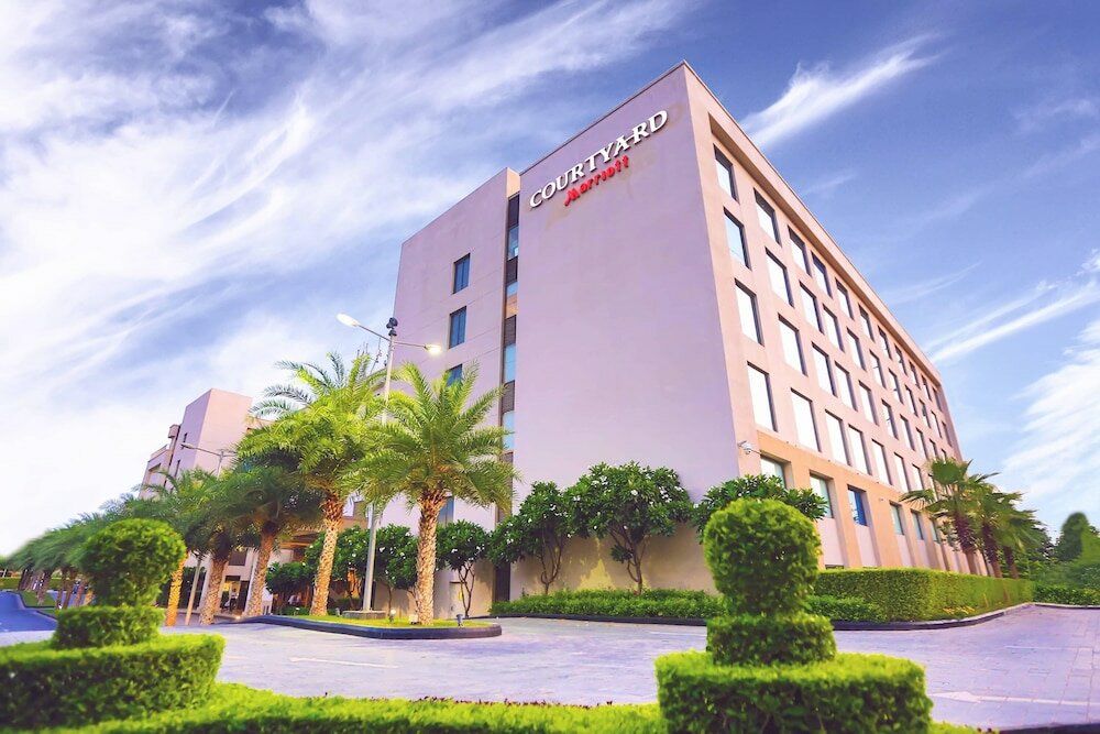 Фото Courtyard by Marriott Agra