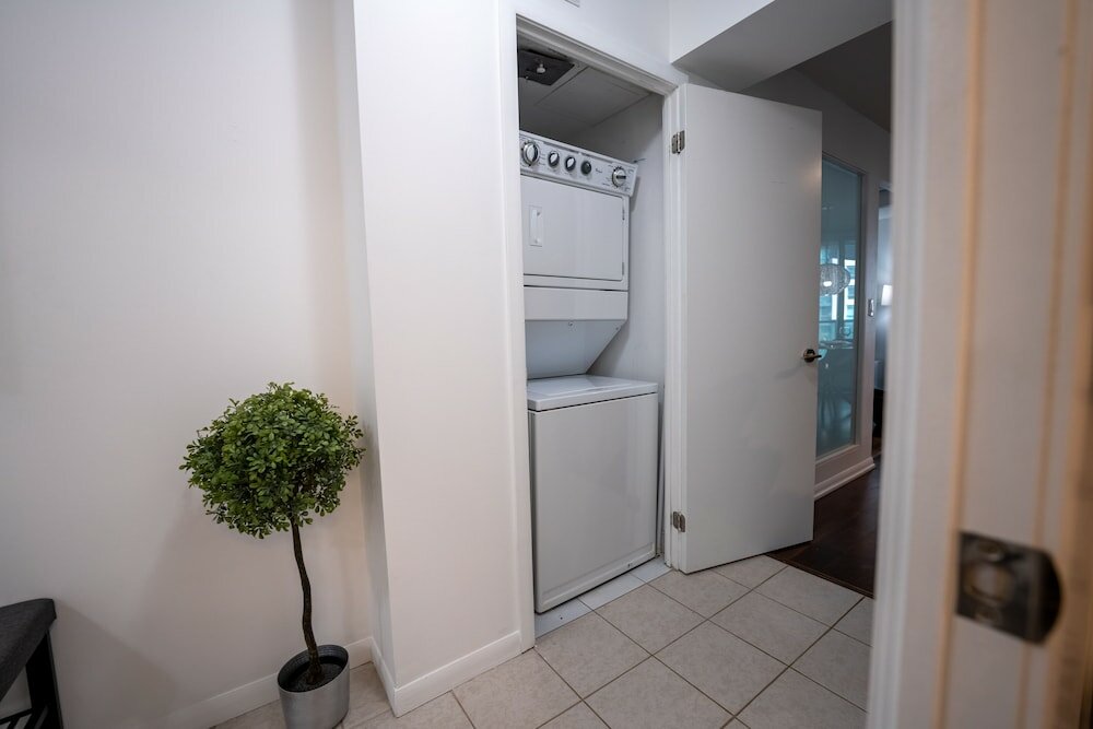 Фото Jarvis Vacation Suites