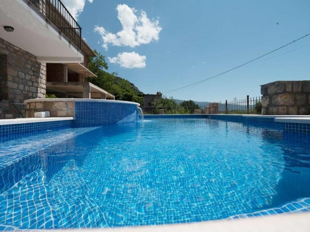 Фото Family Retreat Bozovic