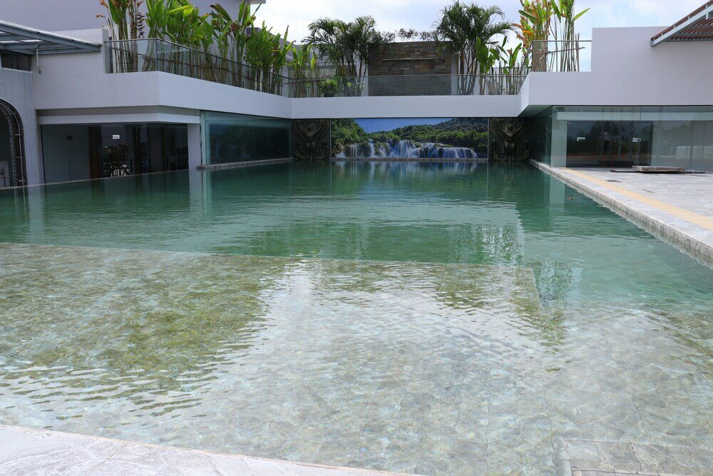 Фото Koulen Central Hotel