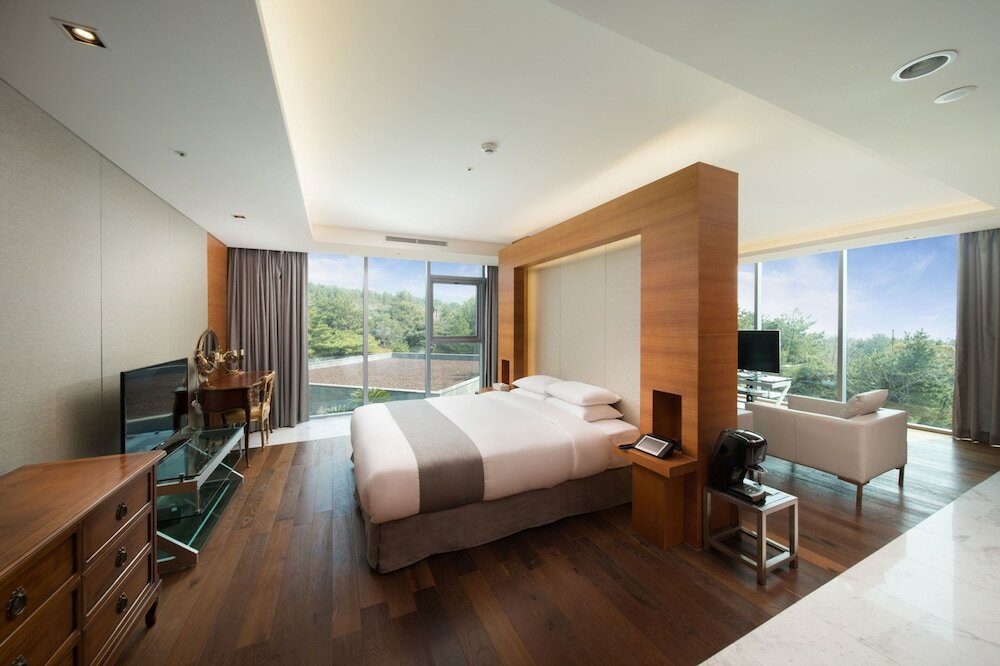 Фото We Hotel Jeju