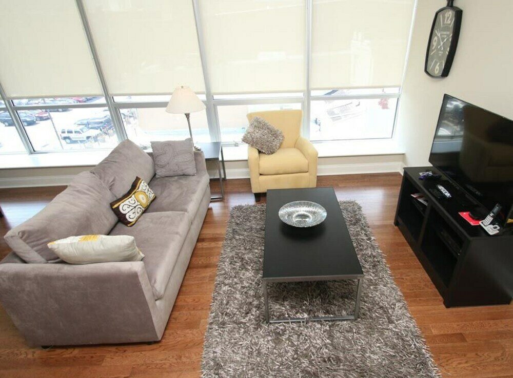 Фото UrHomeInPhilly- Market Street