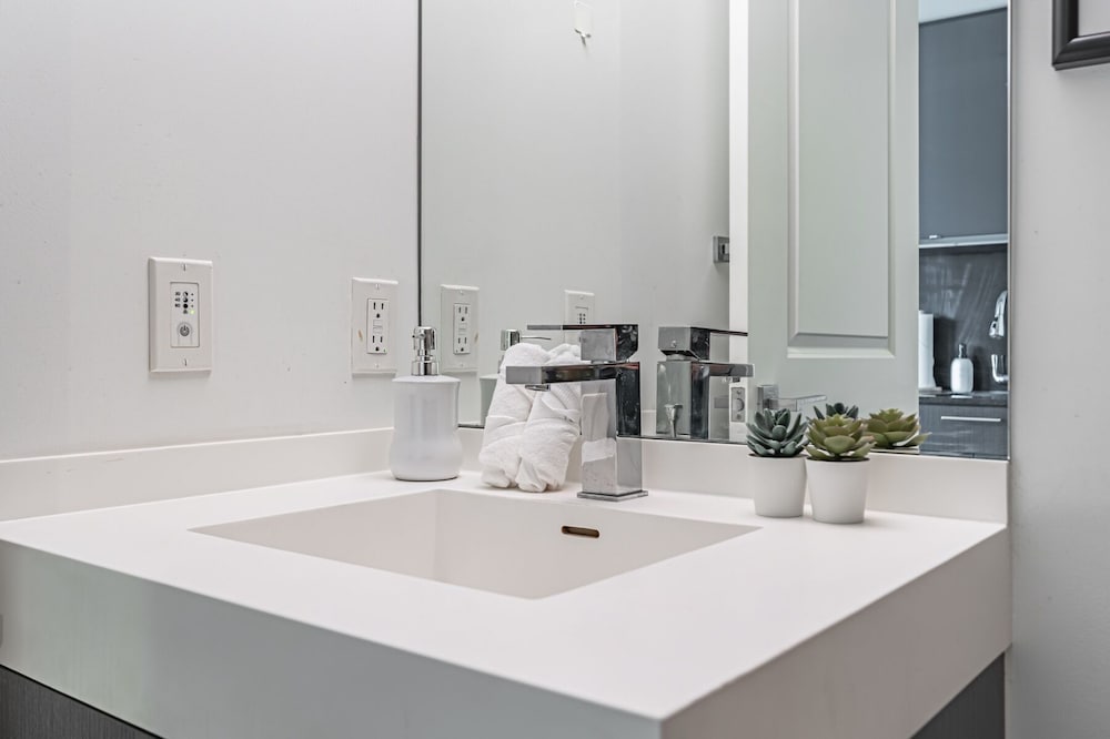 Фото Jarvis Vacation Suites