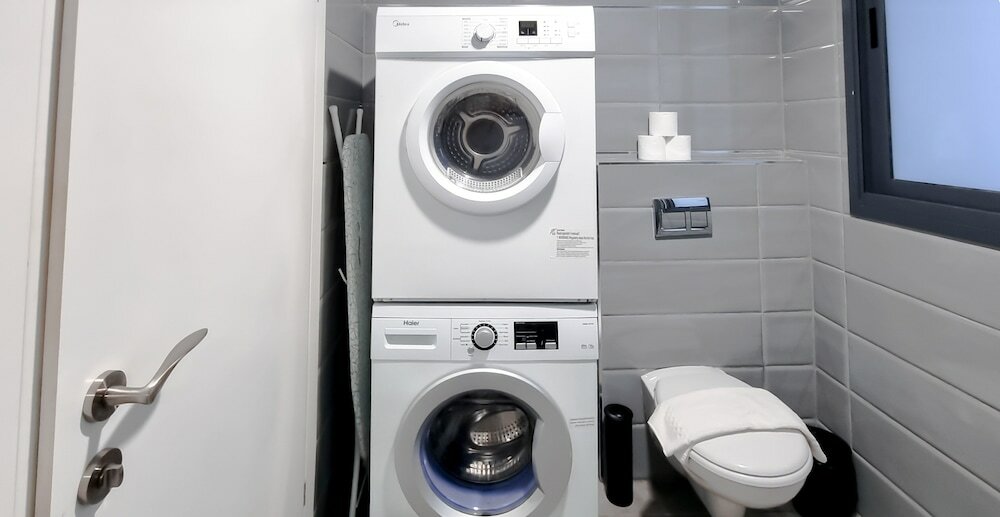 Фото Ben Yehuda Nuage