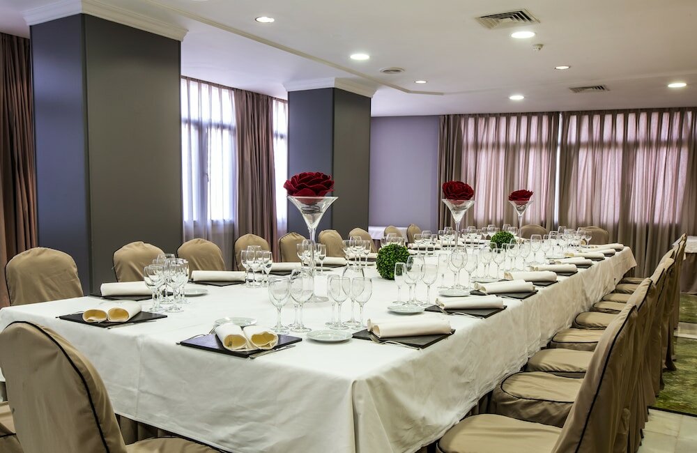 Фото Leonardo Hotel Granada