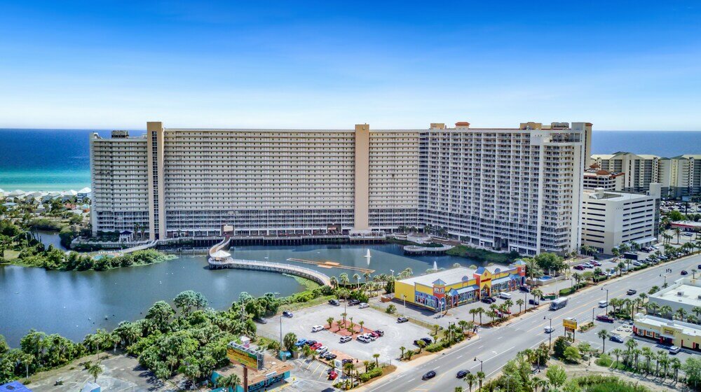 Фото Wharftown Beach and Golf