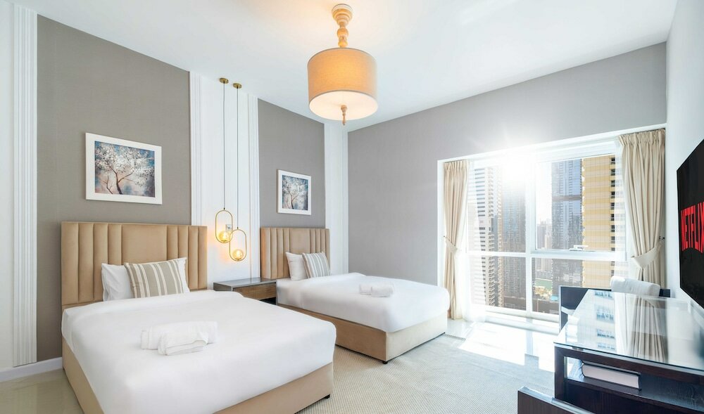 Фото Lux The Al Seef Marina 4 bed Suite