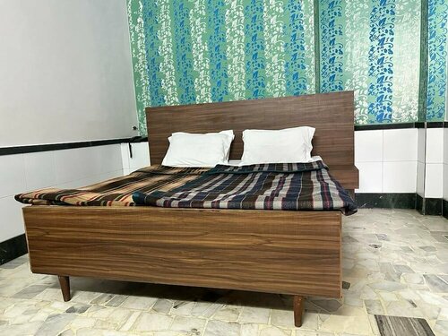 Гостиница New Royal Hotel в Дели