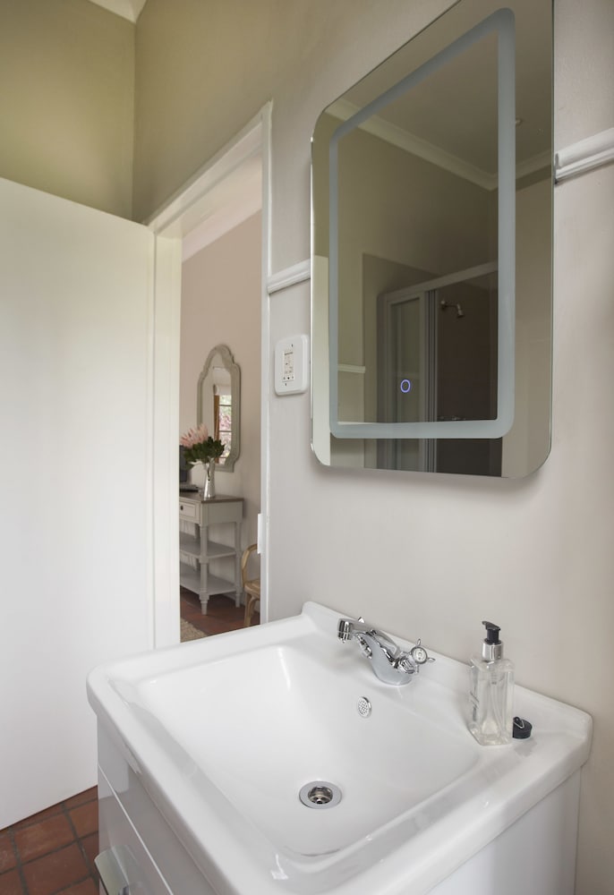 Фото Klein Waterval Riverside Lodge