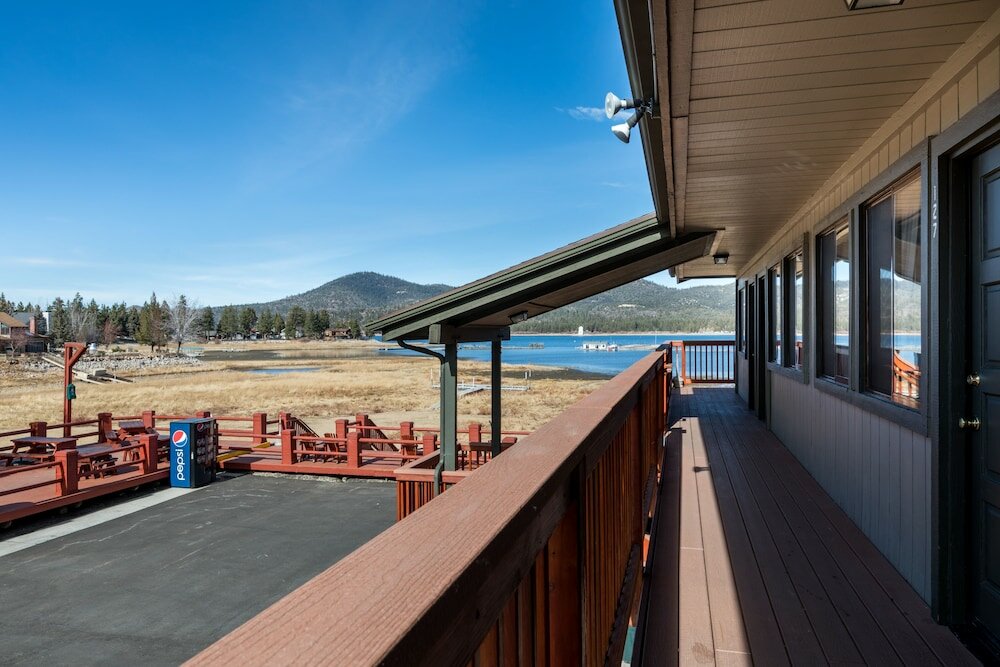 Фото Big Bear Frontier