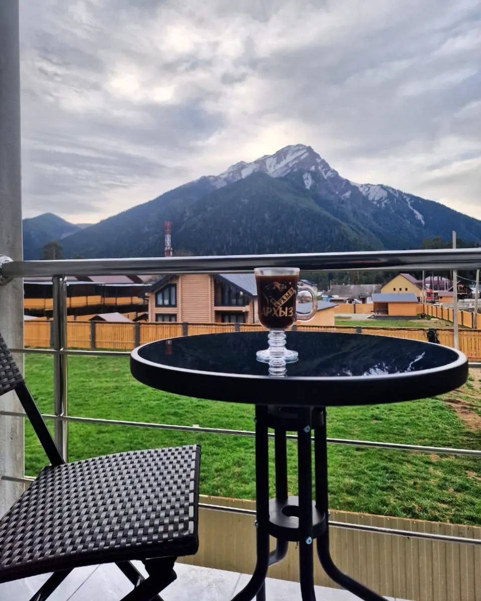 Фото Дариос