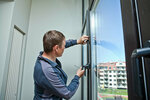 Ars (Perekhodnikova Street, 25), windows