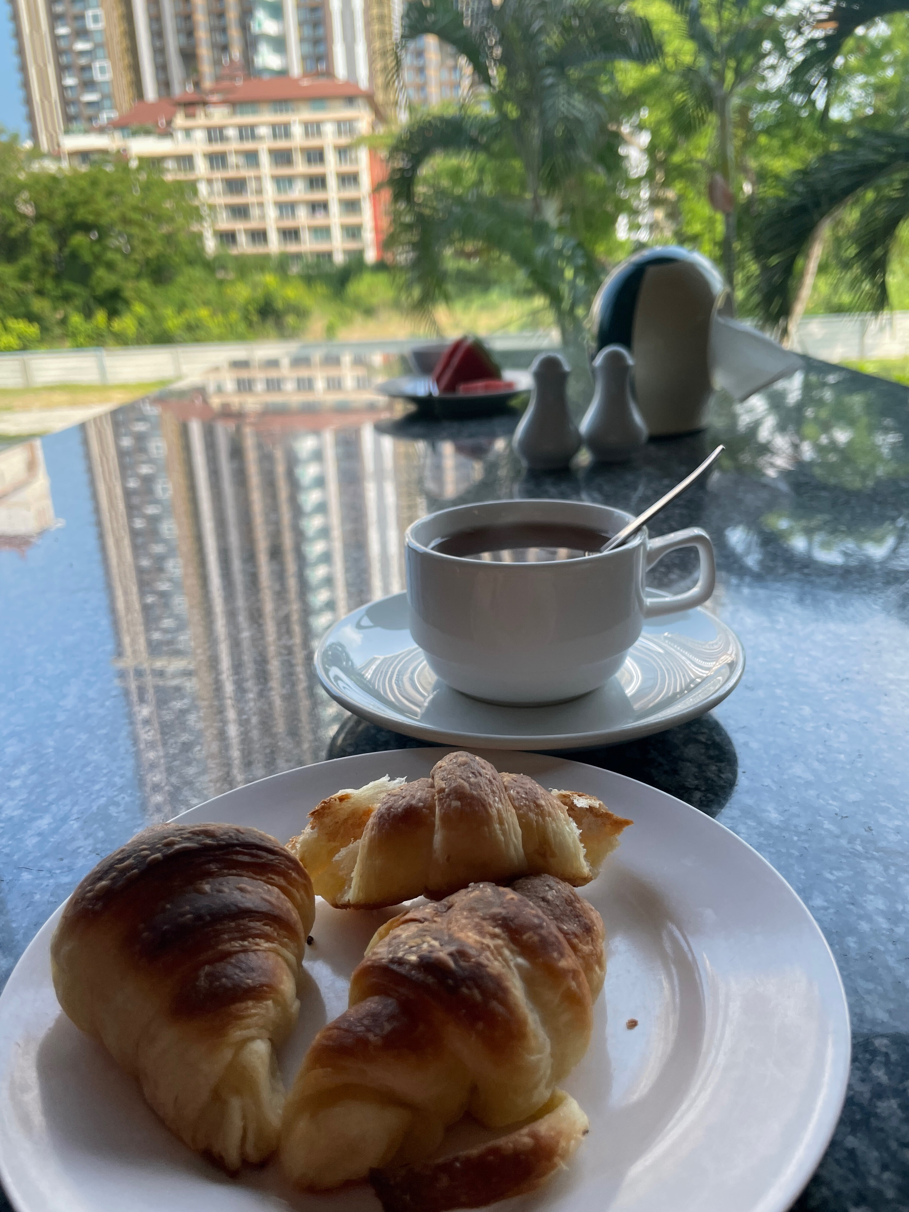 Фото Sea Breeze Jomtien Resort