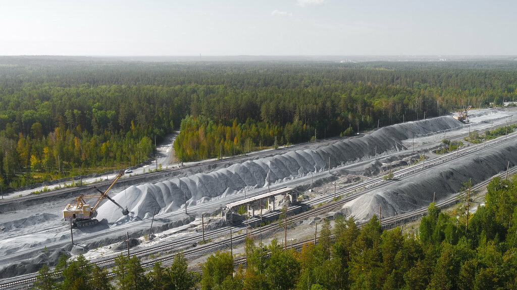 Aggregates Ural'skiy asbestovyy gorno-obogatitel'nyy kombinat, Yekaterinburg, photo